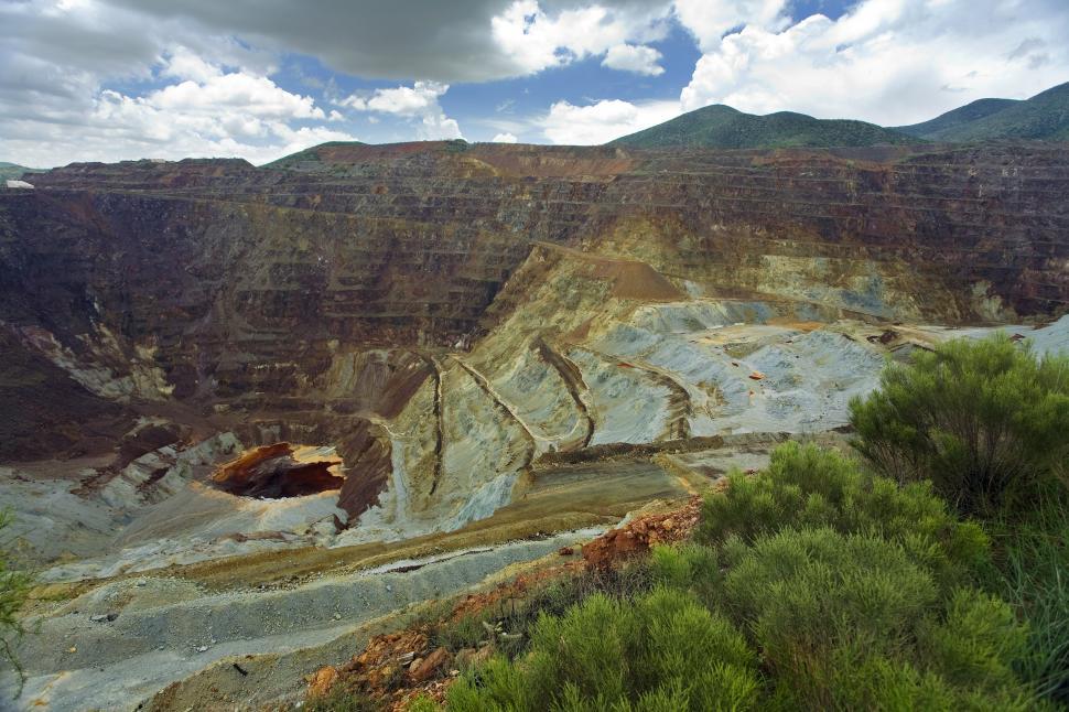 Free Image of Open-pit mining 
