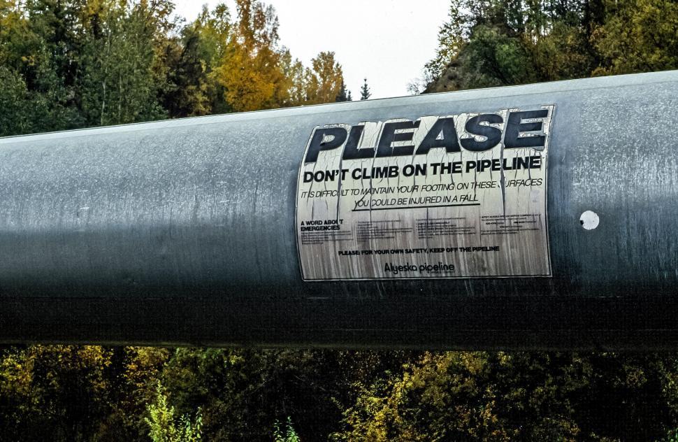 Free Image of Trans-Alaska Pipeline 