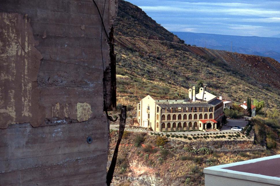 Free Image of Building and Mountains - Jerome, Arizona 