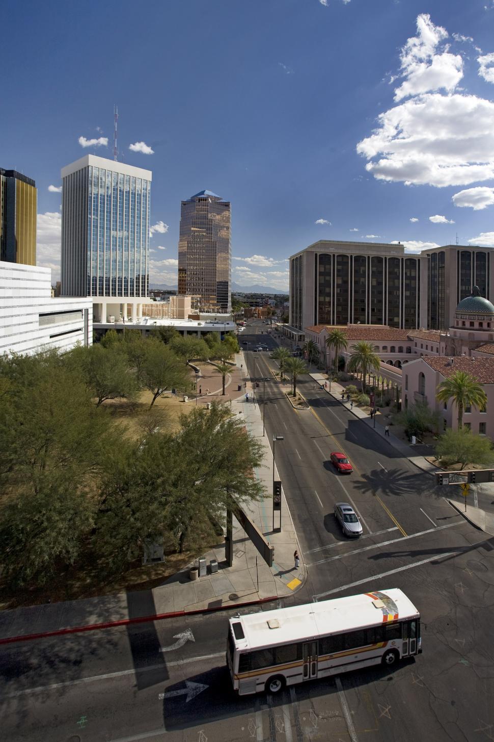 Free Image of Downtown Tucson with Bus 