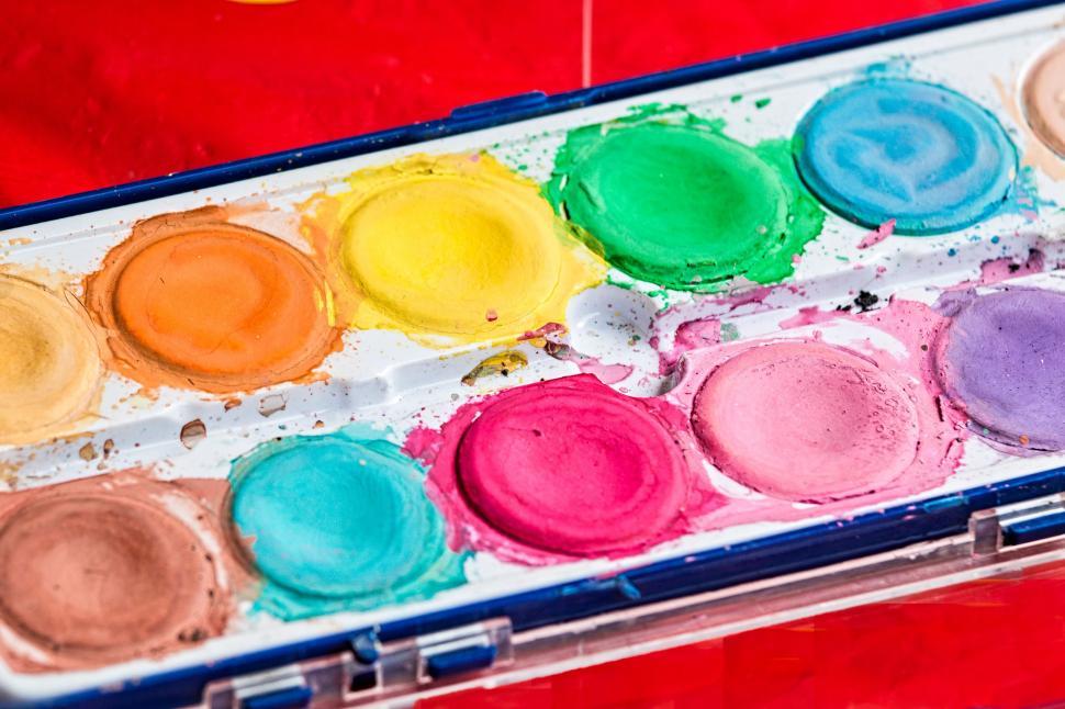 Free Image of palette brush paint box color watercolor colorful creative paintbox paintbrush creativity artistic artist hobby paint acrylic bright hue saturation cymk pastime art fine art occupational therapy messy 