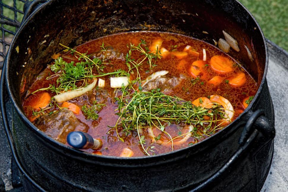 Free Image of Pot of Stew With Carrots and Vegetables 