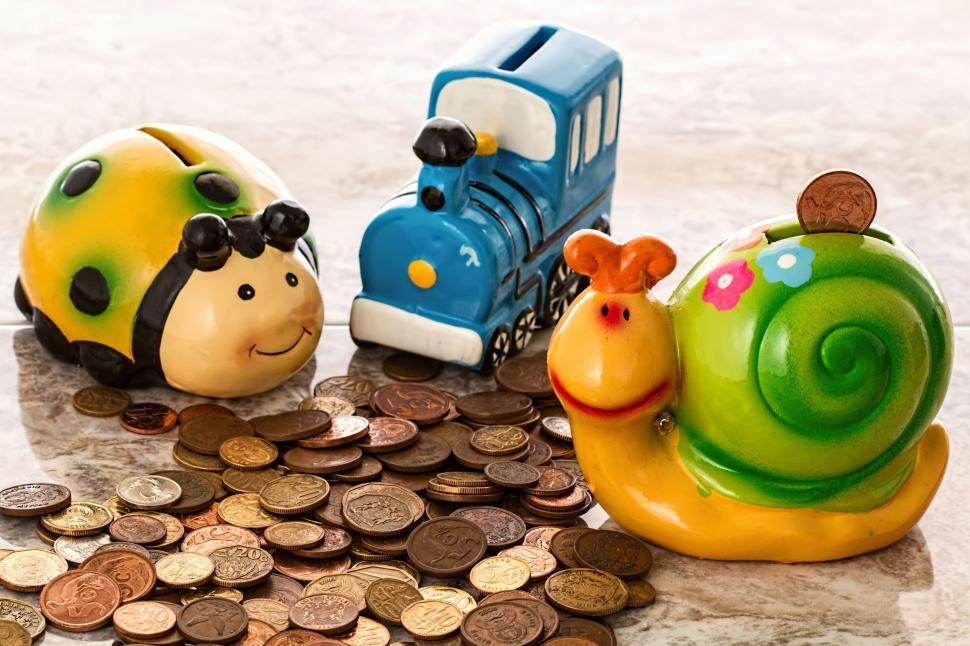 Free Image of piggy bank savings coins cash penny bank money box thrift ceramic porcelain colourful finance earnings retirement investment pension wealth loose change 