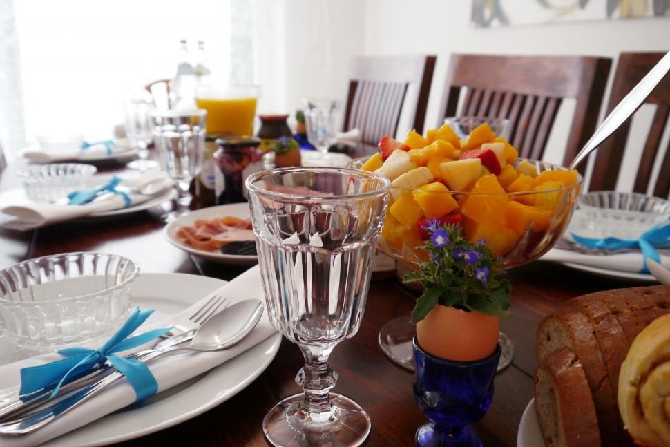 Free Image of Easter Brunch Table  