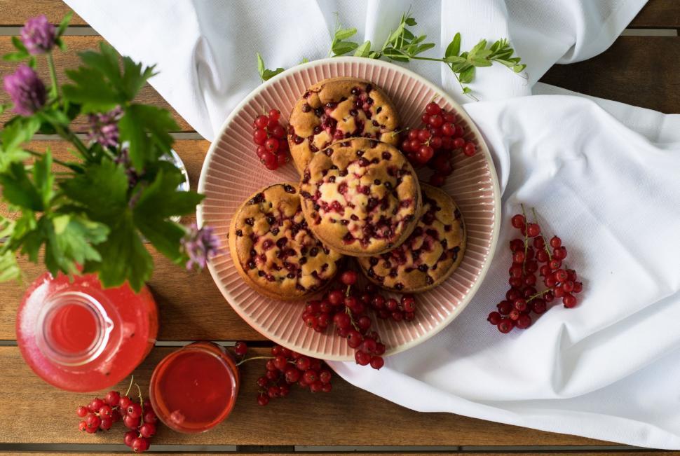 Free Image of Redcurrant Cookies and Sprigs with purple flower houseplant   