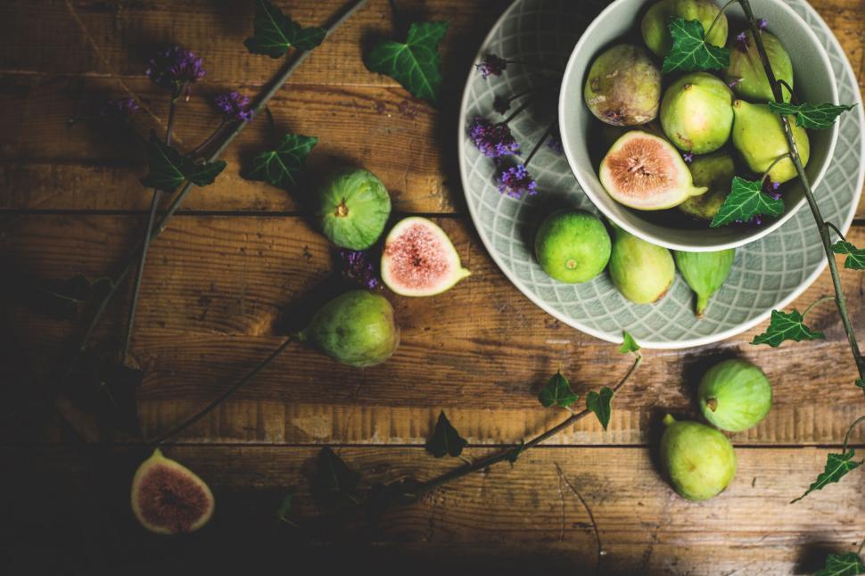 Free Image of Bowl and Plate of Figs  