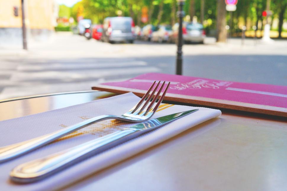 Free Image of Cutlery on table  