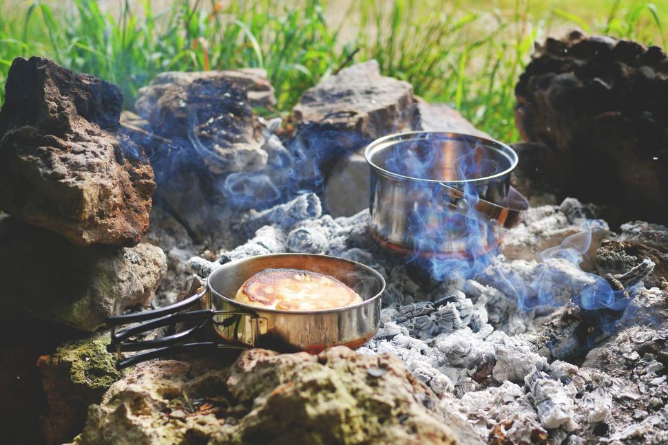 Free Image of Cooking in camp  