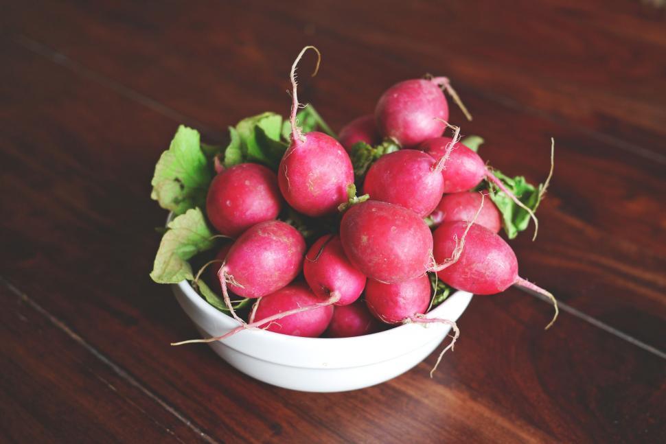 Free Image of Bunch of Radishes  