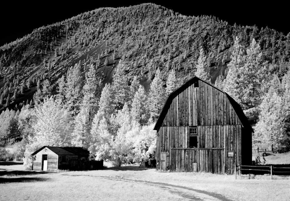 Free Image of Barn and Mountains  