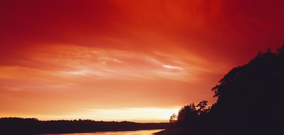Free Image of Sunset over island  