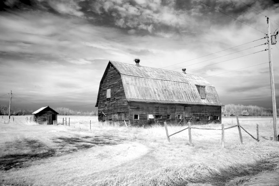 Free Image of Barn in Meadow -  B&W 