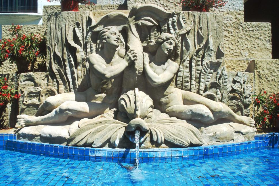 Free Image of Public fountain 