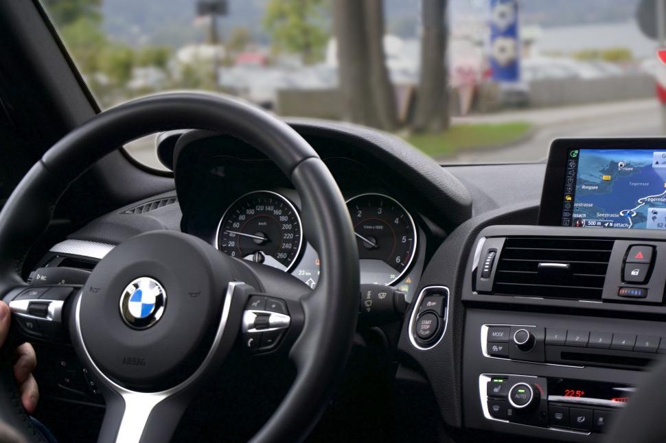 Free Image of Steering Wheel - BMW  