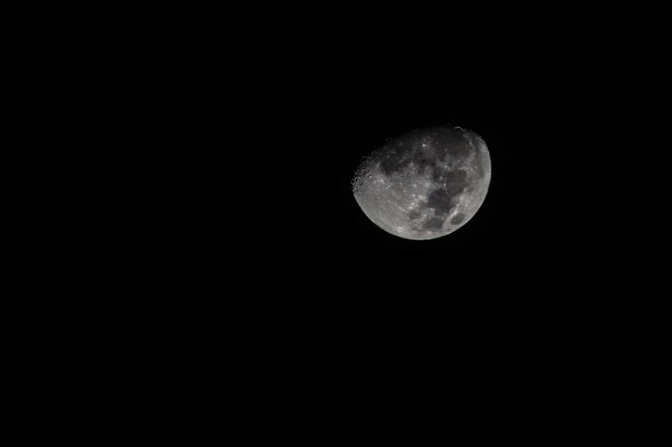 Free Image of Moon on black ground  