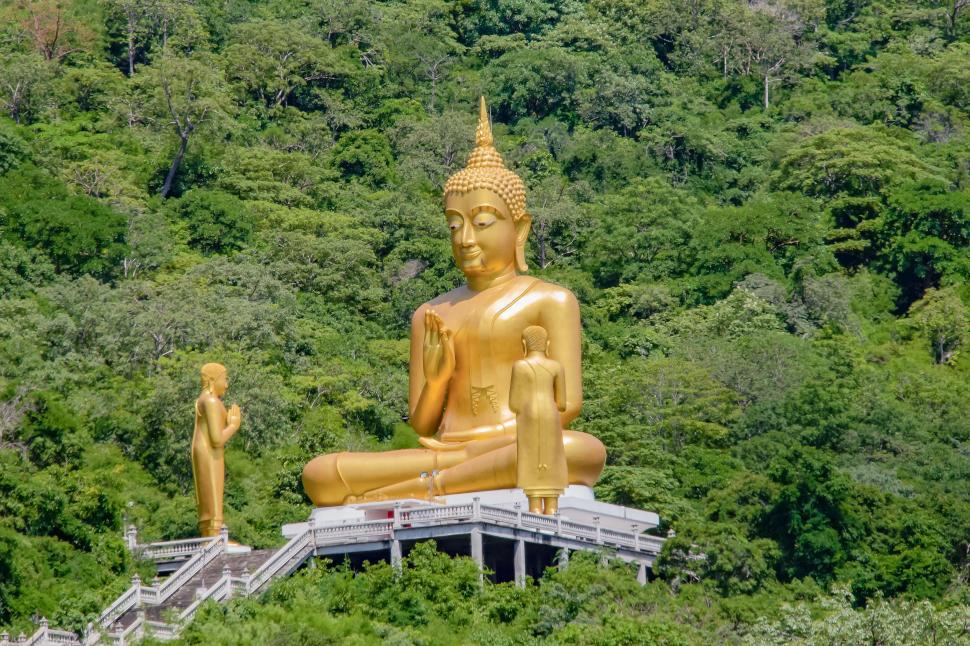 Free Image of Golden Buddha Statue  