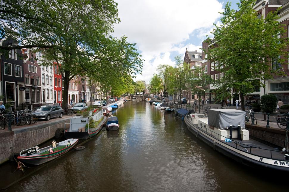 Free Image of Amsterdam canal 