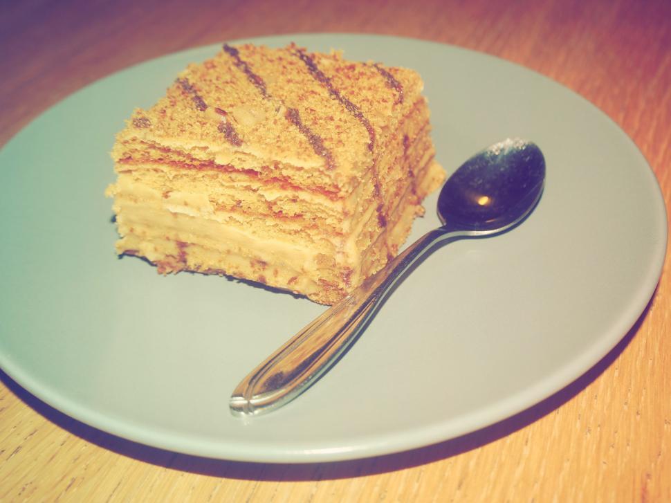 Free Image of Cake on Plate  