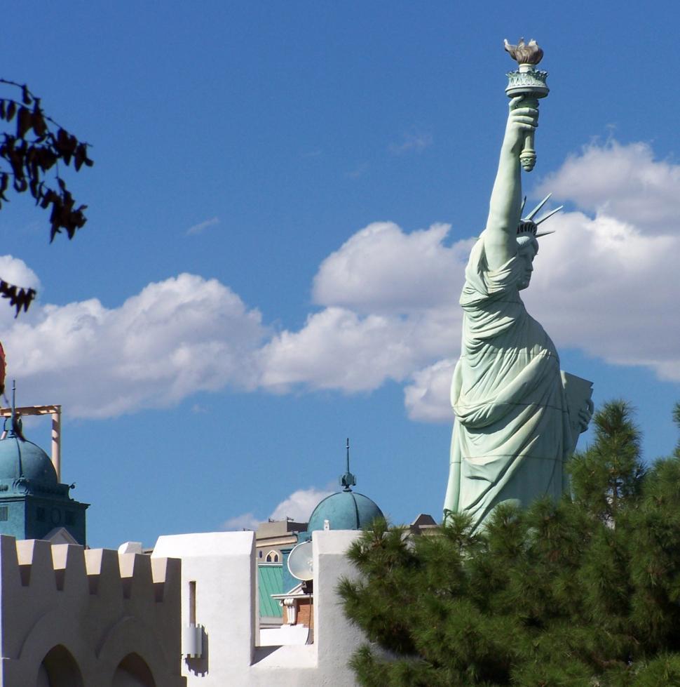 Free Image of The Statue of Liberty in Las Vegas 