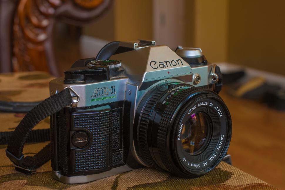 Free Image of Canon Camera  