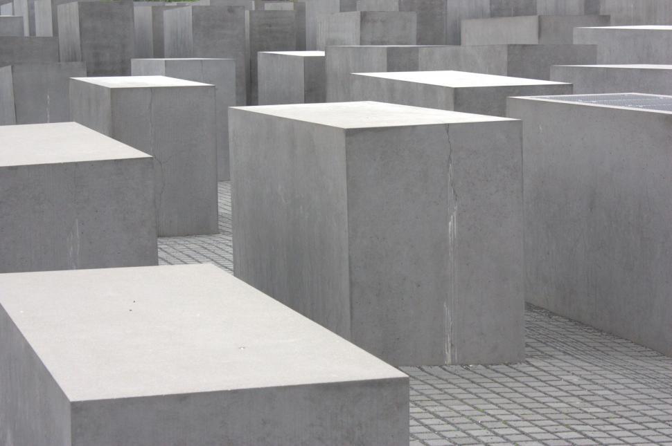 Free Image of Concrete columns - Artwork  