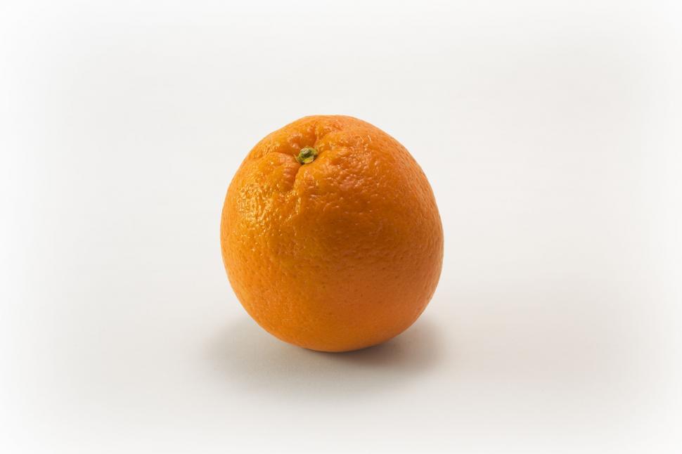 Free Image of An Orange  