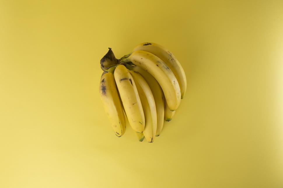 Free Image of Bunch of bananas  