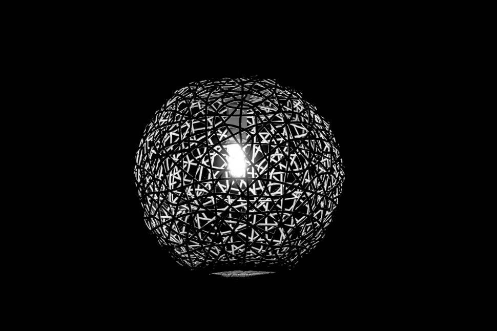Free Image of Black and white Light Ball 