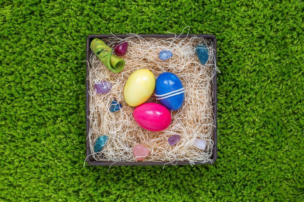 Free Image of Colorful Easter Eggs  