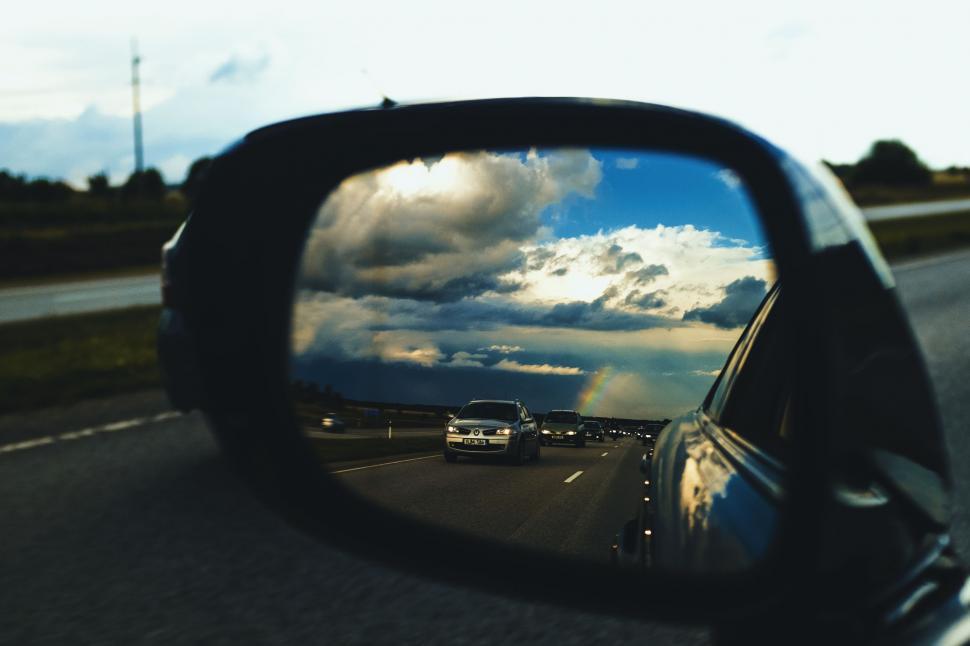 Free Image of Road trip reflections 