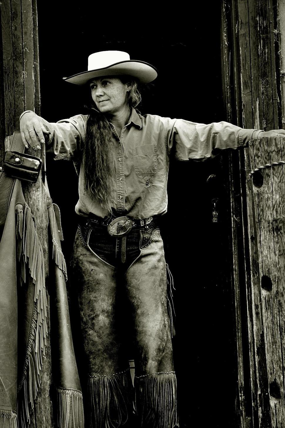 Free Image of Portrait of cowgirl  