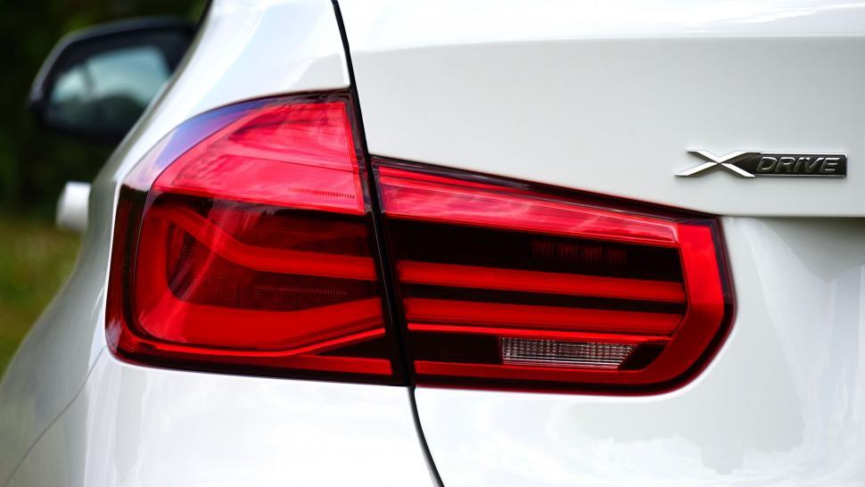 Free Image of Red Tail Light  