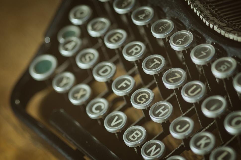 Free Image of Typewriter Keys 