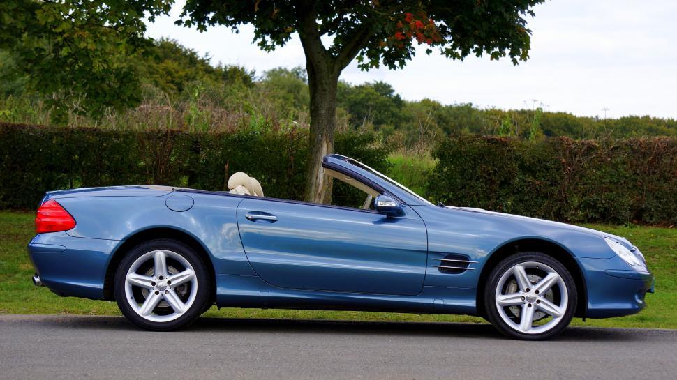 Free Image of Blue Mercedes-Benz  