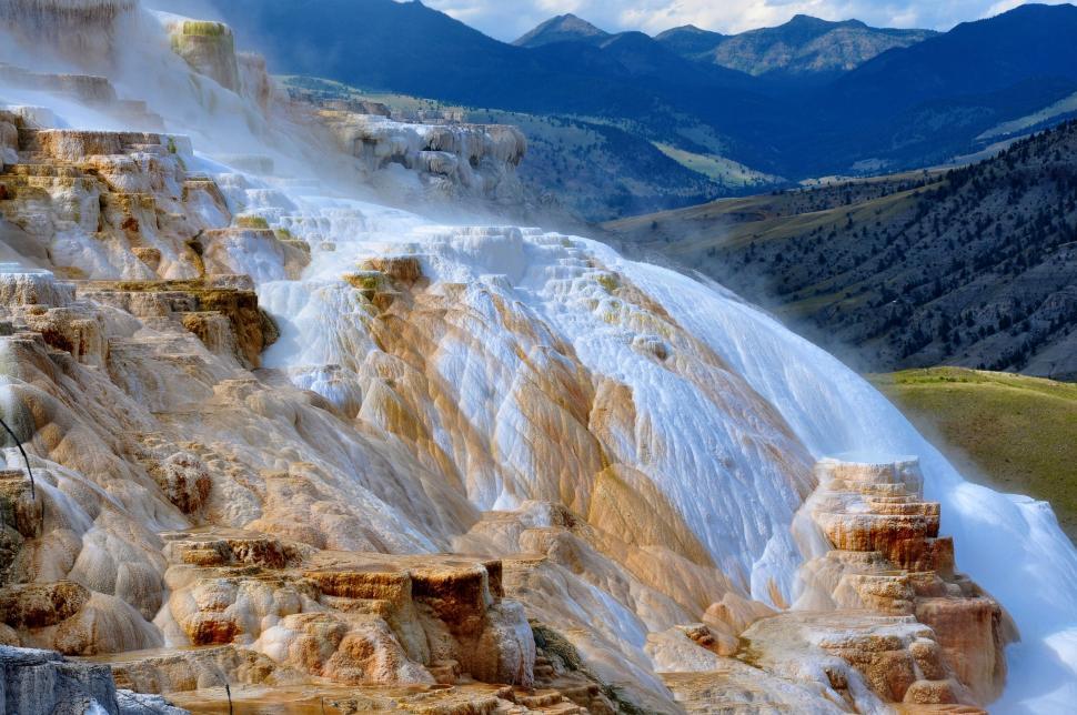 Free Image of Waterfalls in winters - Yellowstone River 