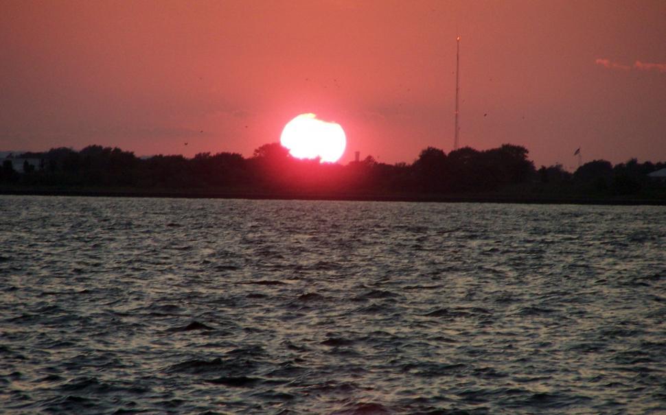 Free Image of Red Sunset at The Rockaways 