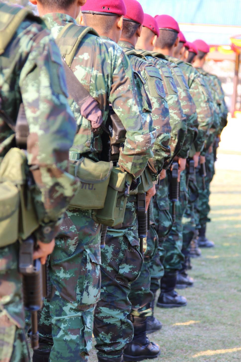 Free Image of Soldiers in Line  
