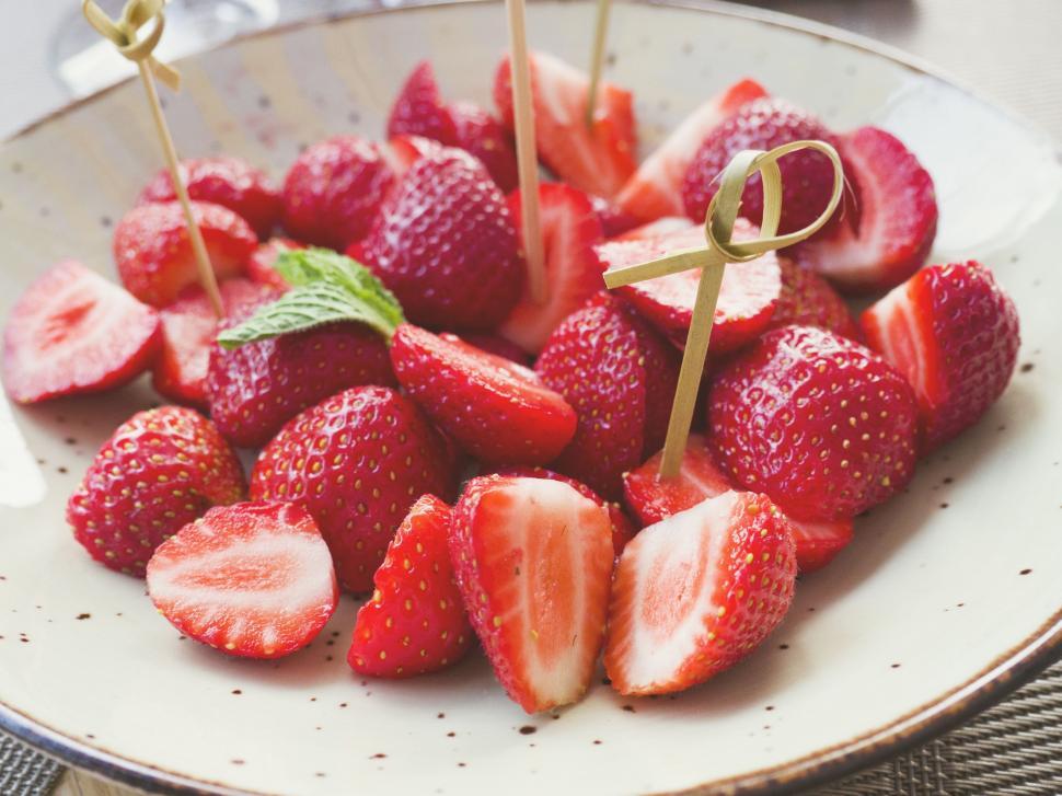 Free Image of Sliced Strawberries  