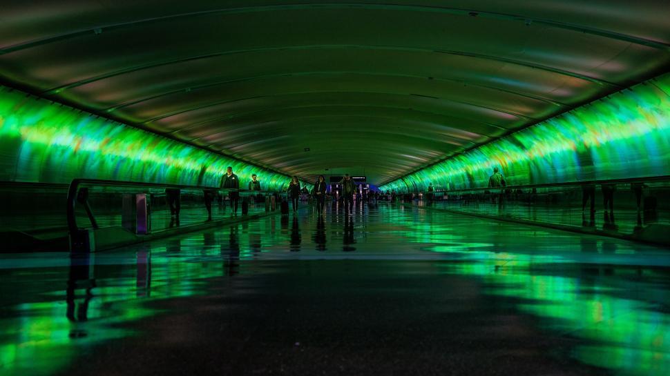 Free Image of Subway with green lights  