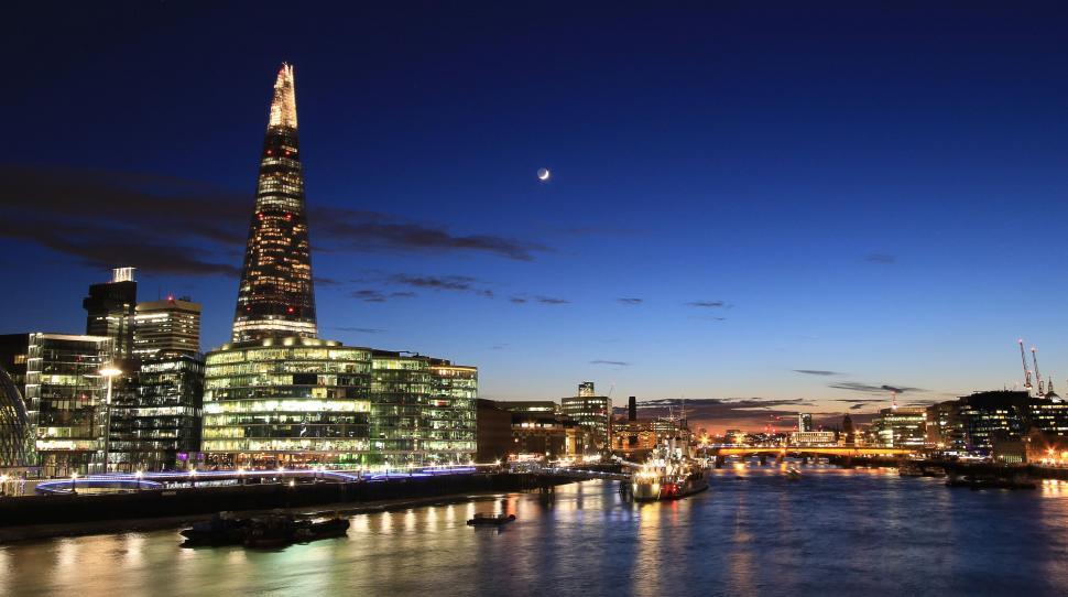 Free Image of Evening View of Thames River  