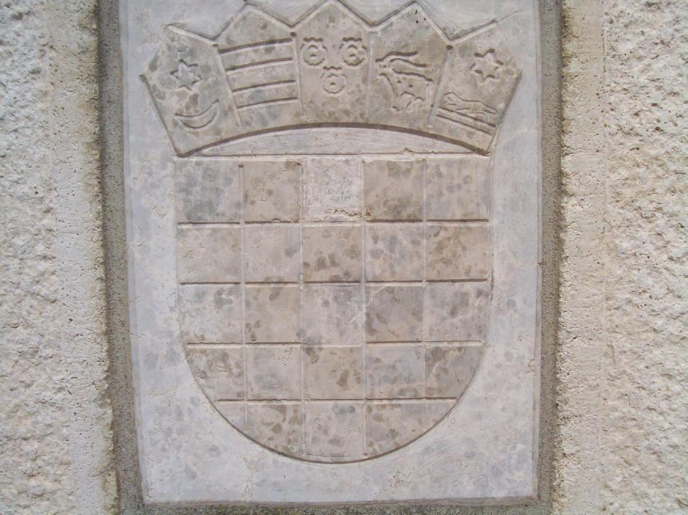 Free Image of Croatian Crest in Marble 