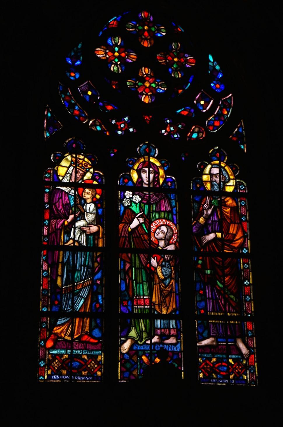Free Image of Stained-glass window 