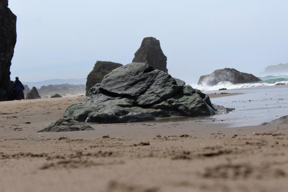 Free Image of Beach Rock  