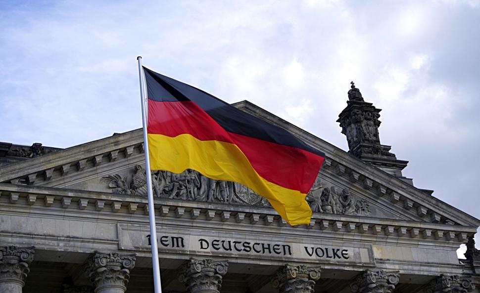 Free Image of German Flag outside Reichstag Building 