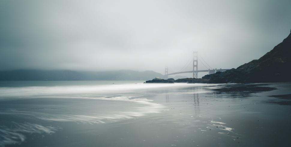 Free Image of Golden Gate Bridge and river  
