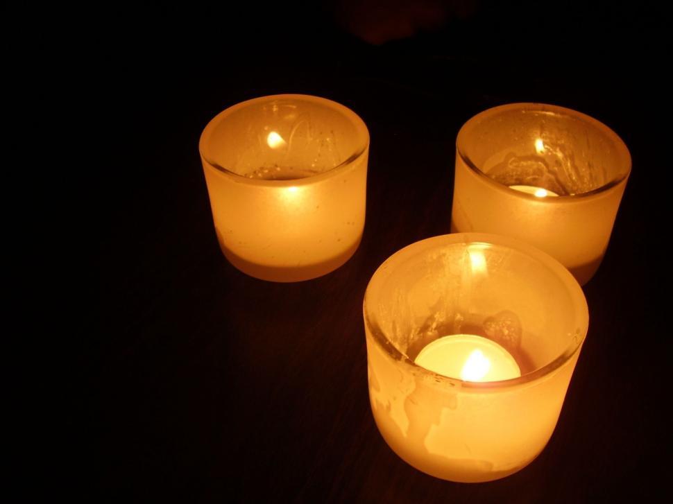 Free Image of Lit candles 