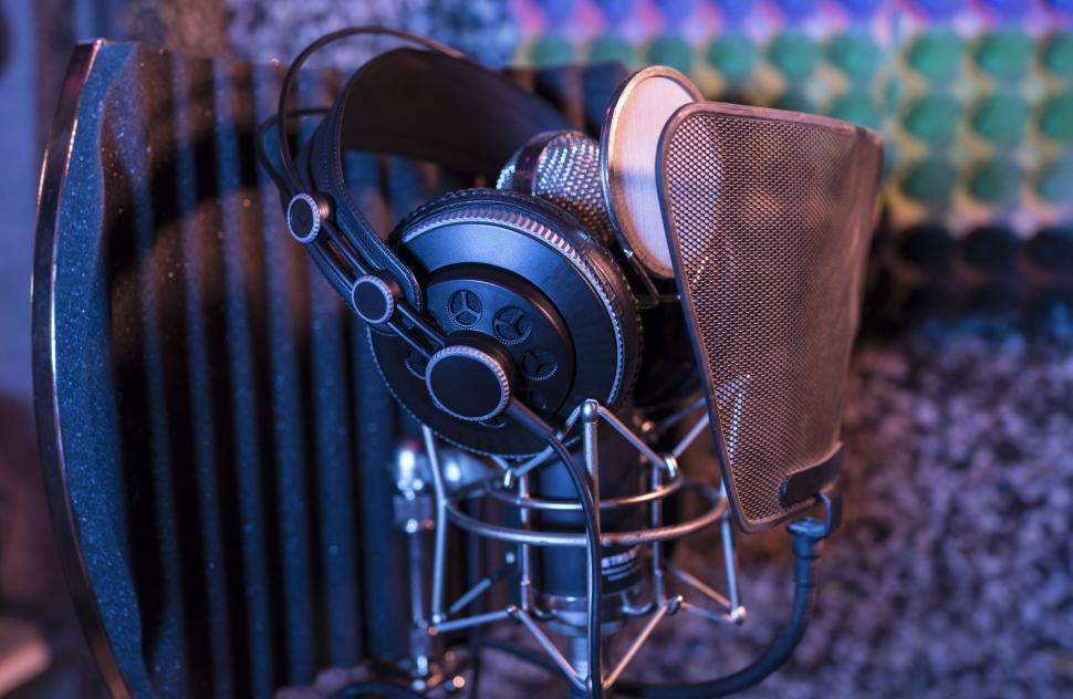 Free Image of Headphones and Pop Filter  