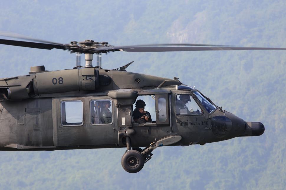 Free Image of Military Helicopter with soldiers  