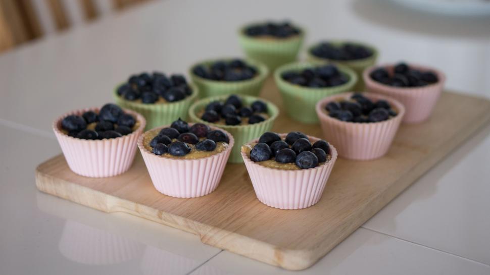Free Image of Blueberry muffins 