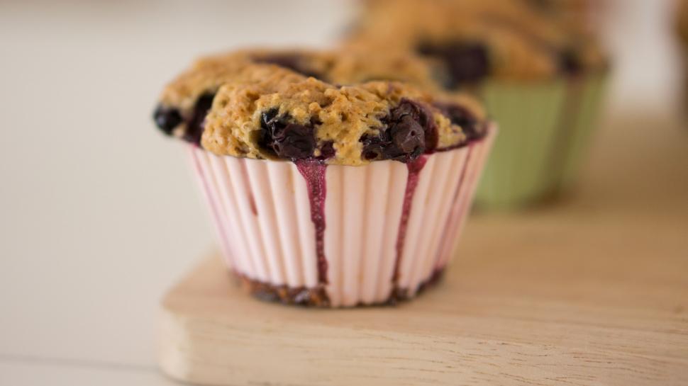 Free Image of Blueberry muffin 
